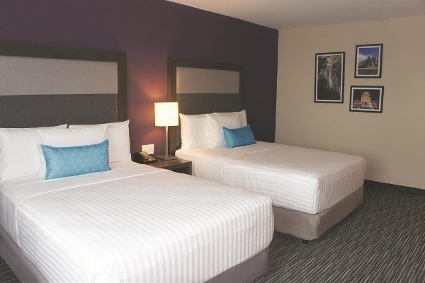 LQ Hotel by La Quinta Monterrey Norte